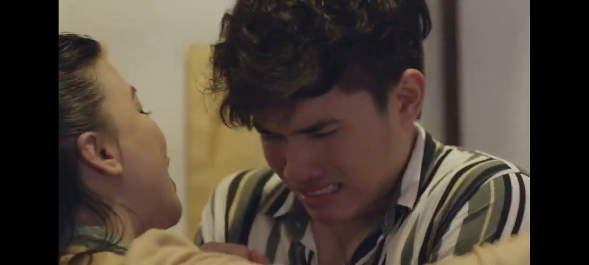 Li6htKun's tweet photo. Vlad's afraid of being left alone again and Karl's fear of being hated by people and his parents. The conflict on their lovestory begins 🥺
#GayaSaPelikulaEp07 https://t.co/Ui9d1hGjFy