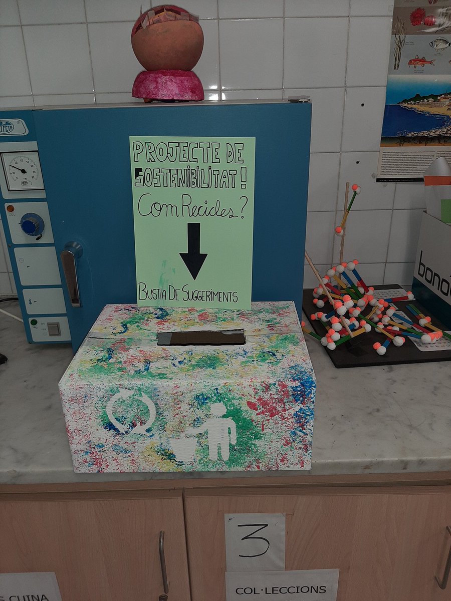 emkan2002's tweet photo. En el marc del projecte de la #setmanadelaciencia, els alumnes de 3r @InsThos estem treballant de valent per fer del #Thos un centre més sostenible!
#sostenibilitat #projectes #TotsSomThos #STEMFORTS https://t.co/me6r9ouOUD