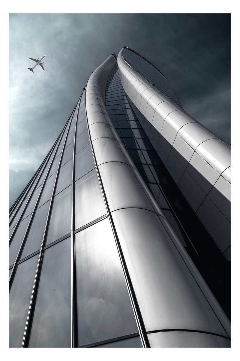 SCambaPhoto's tweet image. Milano - Piazza Tre Torri
stefanocamba.it