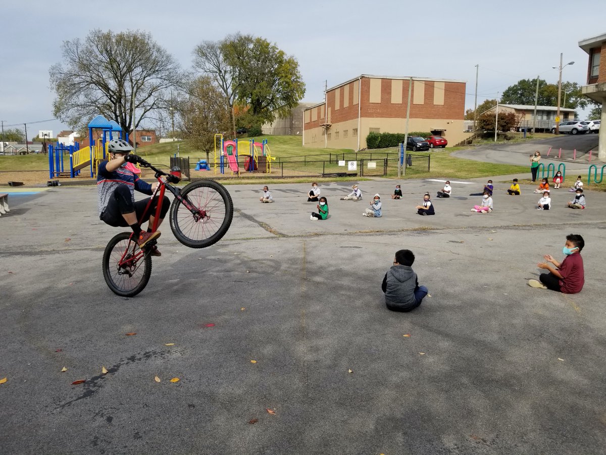 MetroSchools's tweet photo. Ride like the wind! 55 @fallhamiltoneos 1st graders got new bikes, thanks to the generosity of Kriste Goad, Mike Saunders and the @CANdAid Power Your People Campaign. Bonus: professional rider @jefflenosky bunny hopped the principal, @principalest. 🚲 https://t.co/jQASvxM0JZ