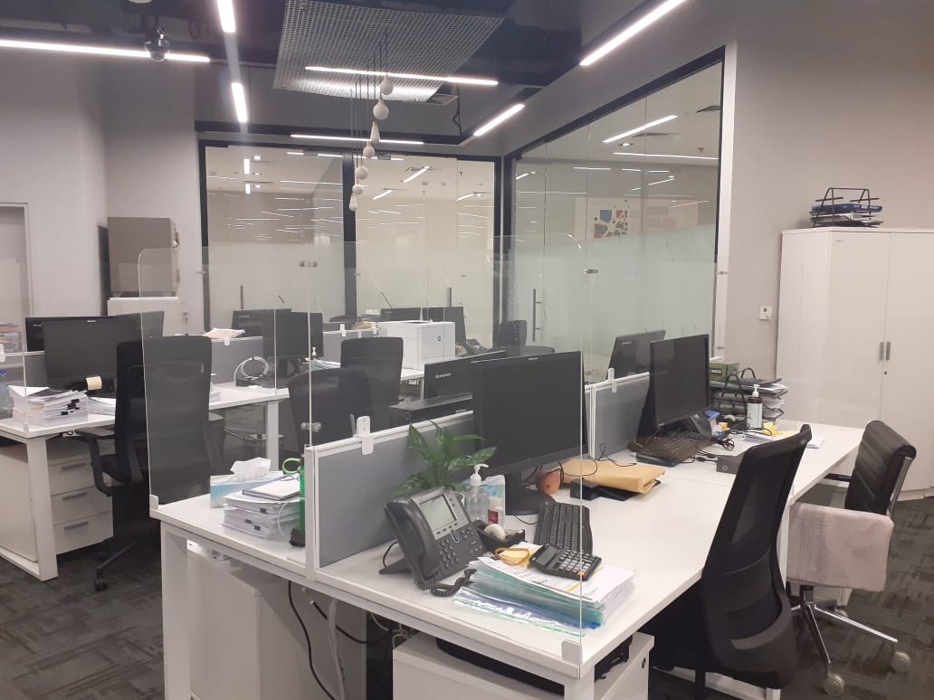 BlueCrownLLC's tweet photo. Sharing the photos of our tailor-made Acrylic protective panels to protect employees from covid 19 infections, supplied to MEREX Investments. https://t.co/cGetJC4HUY

#COVID__19 #UAE #office #employees https://t.co/OXAxLyuSF4