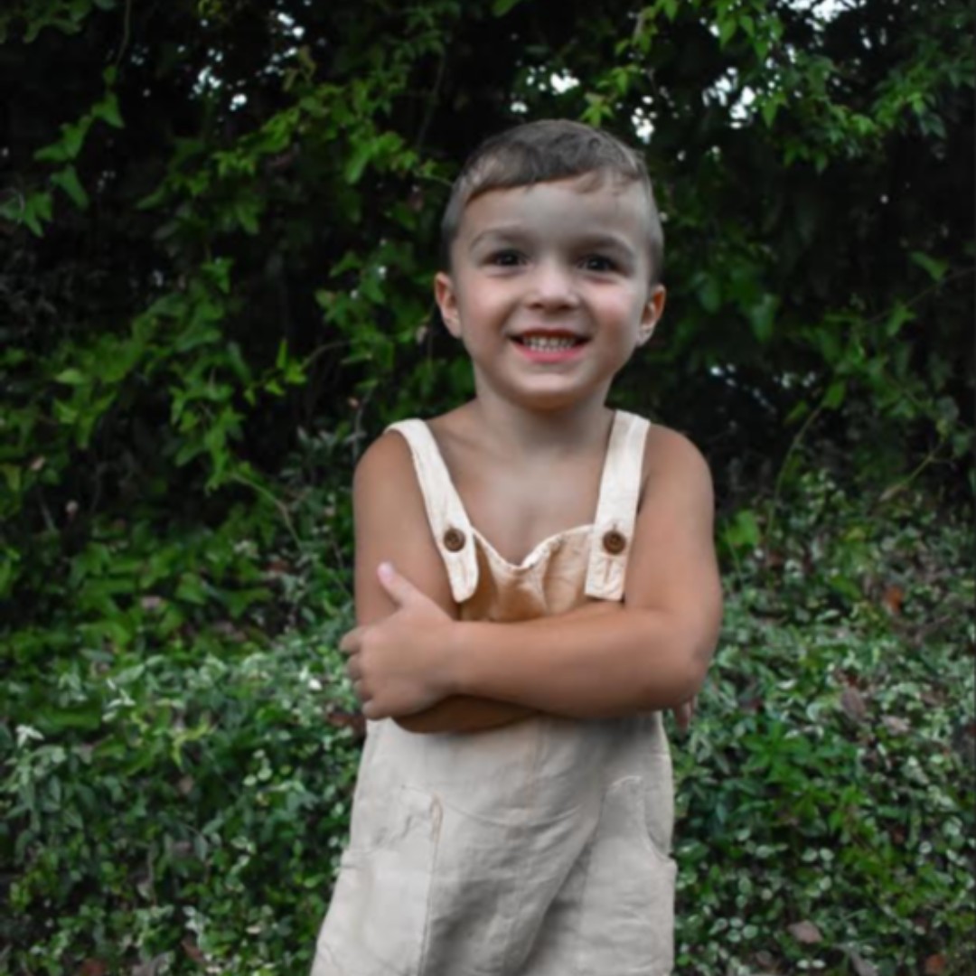 homes_seven's tweet photo. Weston’s Wish
The Thornburn's 7th and only adopted child, Weston, was fostered and adopted through Seven Homes.  
Weston’s wish this year was for all the children to be taken care of… so they worked hard to make a difference by providing clothes for the kids! #fosterlove https://t.co/dh2JEgKStD