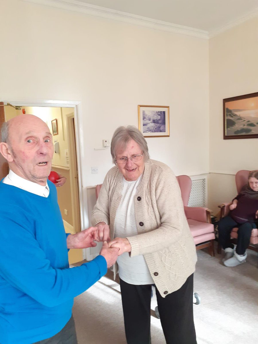 KaraHealthcare's tweet photo. It's Strictly Come Dancing at Friarn Lodge, and we are enjoying waltzing round the lounge, sashaying in the corridors and jiving in the conservatory!!
Music and dancing are great ways to stimulate memories and improve fitness in a fun way!
#FriarnHouse #StrictlyComeDancing https://t.co/IDoSMO94ao