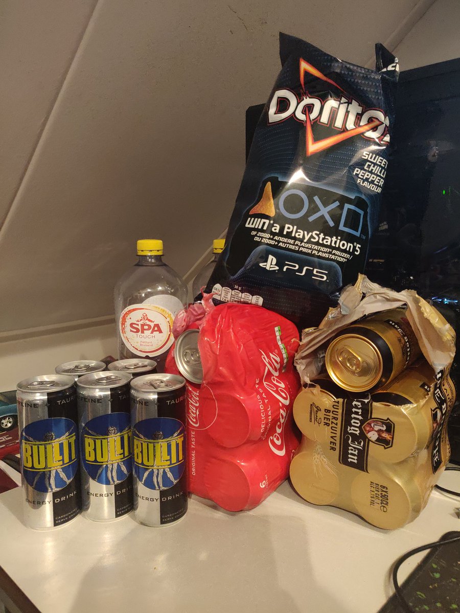 JustinPerdok's tweet photo. Some much needed supplies for the #SenseCon #Hackaton 😂 https://t.co/8gRY25WaX4