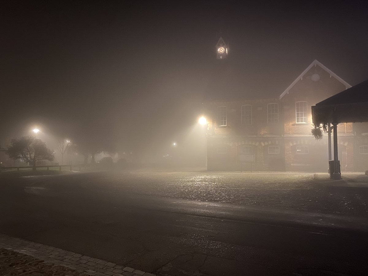 EasingwoldHotel's tweet photo. Last night was a cold and foggy one! Hope you’re all staying warm 🥶❄️ https://t.co/Zian7GUr7C