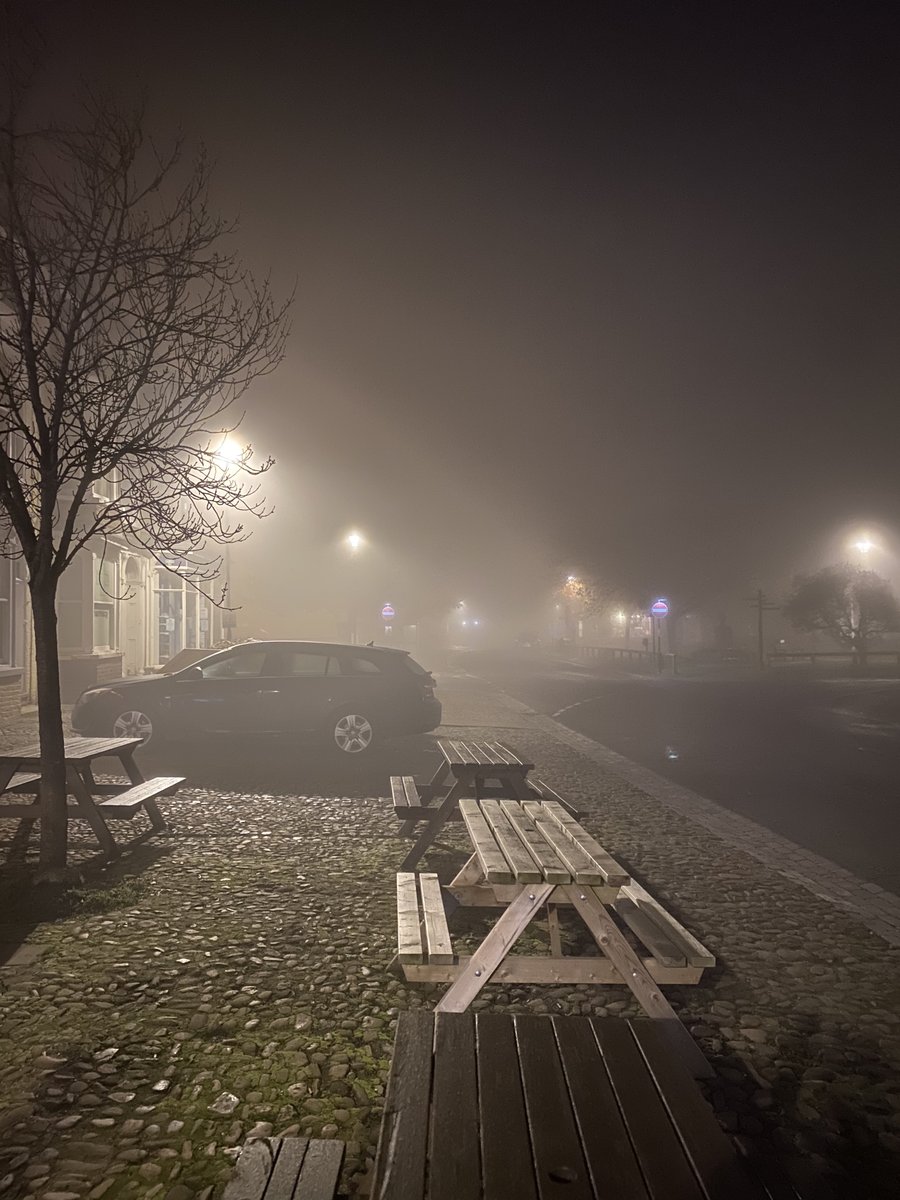EasingwoldHotel's tweet photo. Last night was a cold and foggy one! Hope you’re all staying warm 🥶❄️ https://t.co/Zian7GUr7C