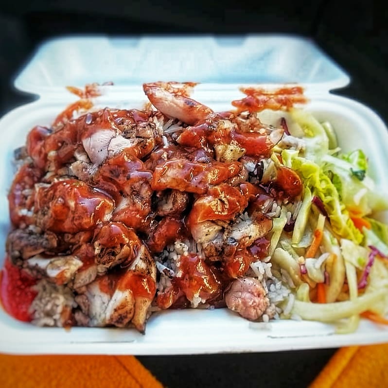 TonySmithChef's tweet photo. People, support local @FinzelsReachMkt smashing it out of the park! Sun, fresh air and epic food from @GoodFoodCo3 and @TastyRagga catch up with faces I don't see enough of (from 2m apart) great setup and covid safe, 1 way system, its got it all! #supportlocal #streetfood #market https://t.co/SmljbPBqYJ