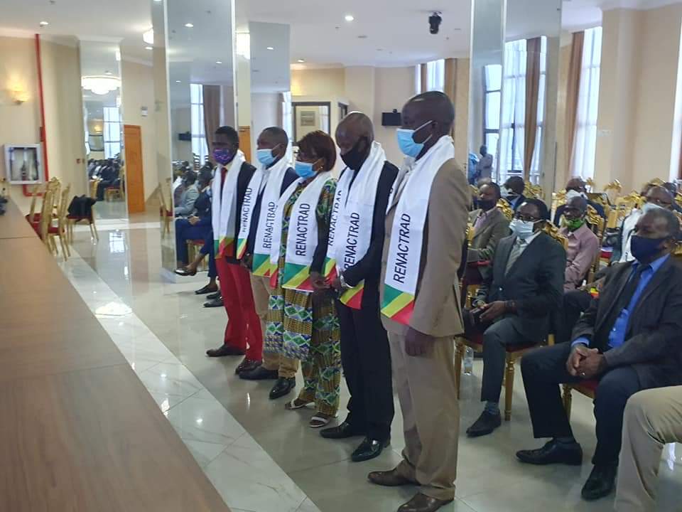 Mise en place du Réseau National des Communicateurs Traditionnels et chefs Coutumiers pour le Dividende Démographique (RENACTRAD)au 🇨🇬 
14 membres déterminés à accompagner le gouvernement dans la capture du Dividende Démographique au Congo
#RENACTRAD
#DivDem