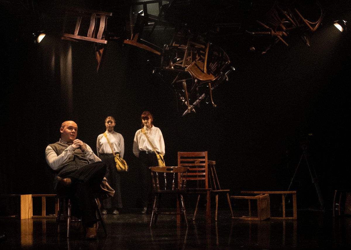 FourthMonkeyTC's tweet image. ... and a selection of fantastic shots of some of our graduating @FourthRep students performing Shakespeare's 'Richard III' (dir. @poppychristobel), their final production from the Monkey House &amp;amp; the culmination of their #actortraining - bravo, Monkeys! 
(📷: @maxanth_ny)