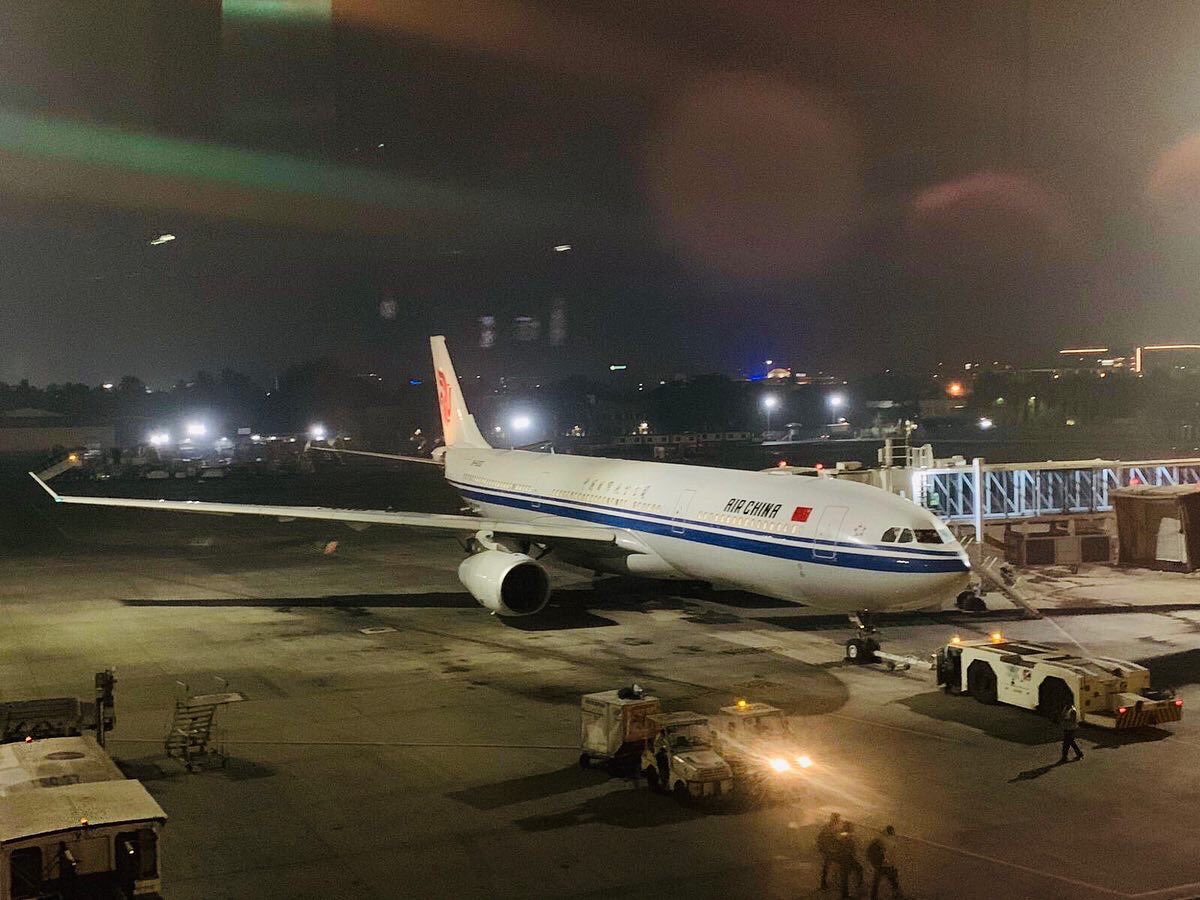 avgeeks_united's tweet photo. A Bunch Of Planes Lined Up @CSMIA_Official ✈️✈️✈️✈️
Comment Down All The Planes 👇

Picture Clicked by Girish Kale
For more pictures and videos like this follow @avgeeks_united 
.
.
.
.
.
.

#aircrafts #aircraftspotting #aircraftspotter #Aircraftsinc #aircraftsky #aircraftinterio https://t.co/0H0TLU5WZc