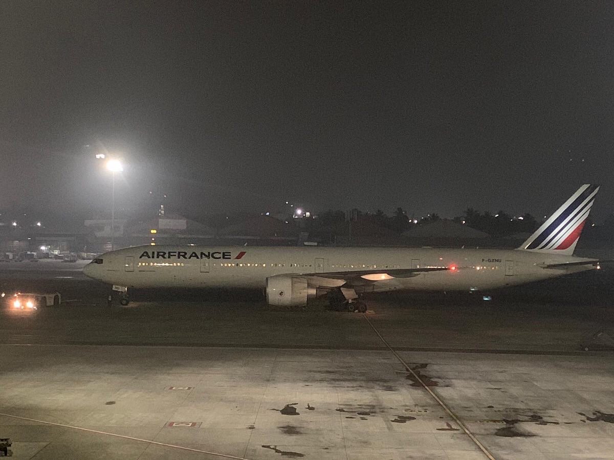 avgeeks_united's tweet photo. A Bunch Of Planes Lined Up @CSMIA_Official ✈️✈️✈️✈️
Comment Down All The Planes 👇

Picture Clicked by Girish Kale
For more pictures and videos like this follow @avgeeks_united 
.
.
.
.
.
.

#aircrafts #aircraftspotting #aircraftspotter #Aircraftsinc #aircraftsky #aircraftinterio https://t.co/0H0TLU5WZc