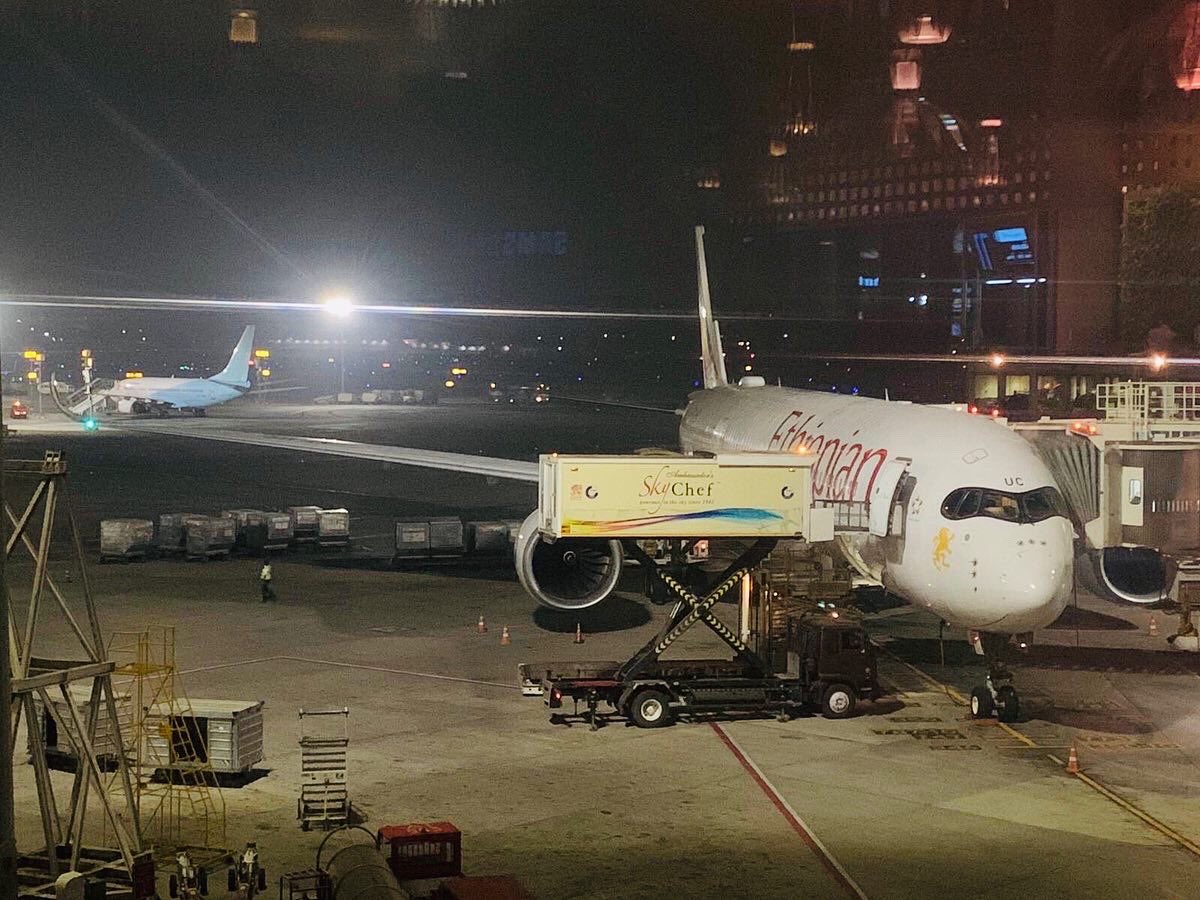 avgeeks_united's tweet photo. A Bunch Of Planes Lined Up @CSMIA_Official ✈️✈️✈️✈️
Comment Down All The Planes 👇

Picture Clicked by Girish Kale
For more pictures and videos like this follow @avgeeks_united 
.
.
.
.
.
.

#aircrafts #aircraftspotting #aircraftspotter #Aircraftsinc #aircraftsky #aircraftinterio https://t.co/0H0TLU5WZc