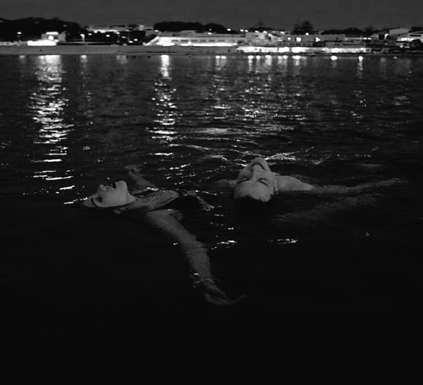 10/10 siyah beyaz (@ononsiyahbeyaz) on Twitter photo 