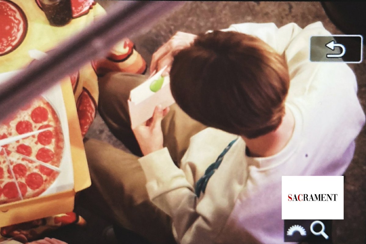 Sungchan_0913's tweet photo. 201106 블루룸

#NCT #NCT2020 #SUNGCHAN #성찬 https://t.co/Xp9gj2BCLF