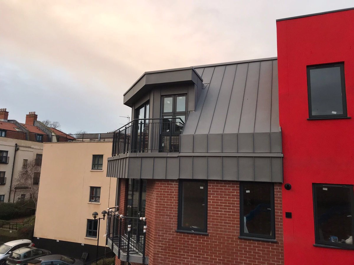 Happy Friday! Today, we are throwing it back 3 years to 2017 to this stunning project in Orange Street, Bristol. The team installed <a href="/VMZINCUK/">VMZINC</a>  Quartz cladding on the mansard roof, dormers and vertical areas for this new build in the City Centre.
#Architecture #Roofing #Cladding