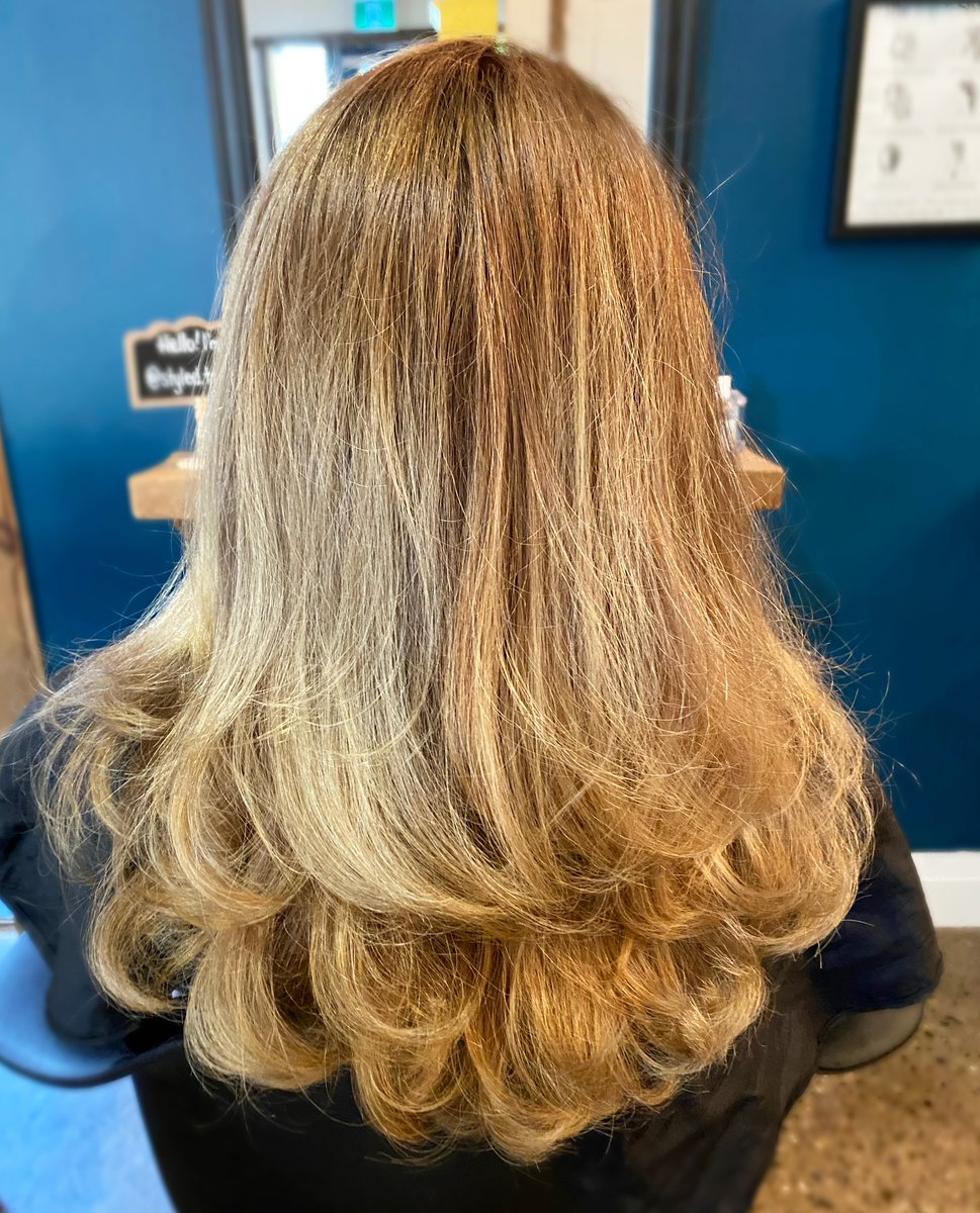 styledBurl's tweet photo. When to book yourself a blowout? 🧐

Feeling down? Get a blow out.

Short on time? Get a blow out.

Exhausted? Get a blow out.

Need a little social time? Get a blow out. 

Easy peasy 🙃

 #styledlounge #styled #blowdry #dtburlingtonon #burlingtonmoms #downtownburlington https://t.co/lvIbtR5kqs