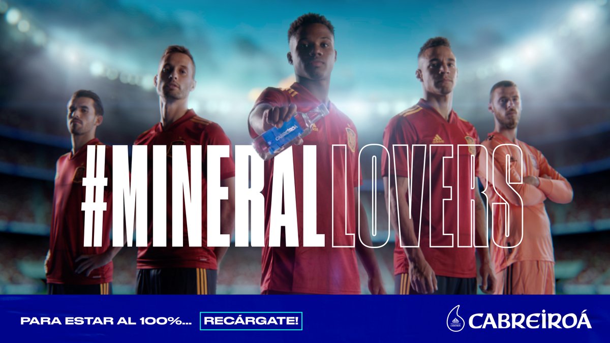 cabreiroa's tweet photo. Ansu Fati, Ceballos, Canales, De Gea, Rodrigo… y todos los jugadores de #LaRoja saben que para estar al 100% necesitan hacer pausas de #hidratación y #recargarse. Ellos son auténticos #MineralLovers, y tú?
Descubre más en https://t.co/H9sxL0SMAh https://t.co/nmMbjonqh6