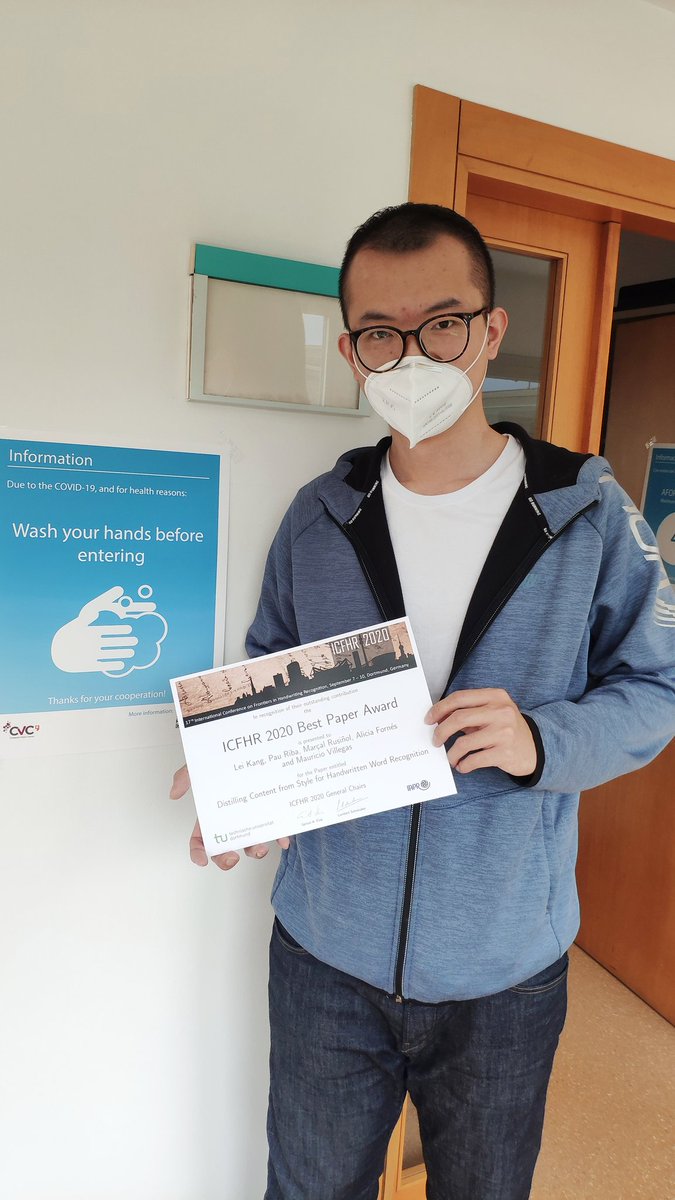 lei_tro's tweet photo. It's my first time to step into the office since March, quite a long time! And super happy to fetch the Best Paper Award diploma of #ICFHR2020 ! A big thanks to the document analysis community and salud to my colleagues🍺🍺🍺 https://t.co/EzshTGxPsG