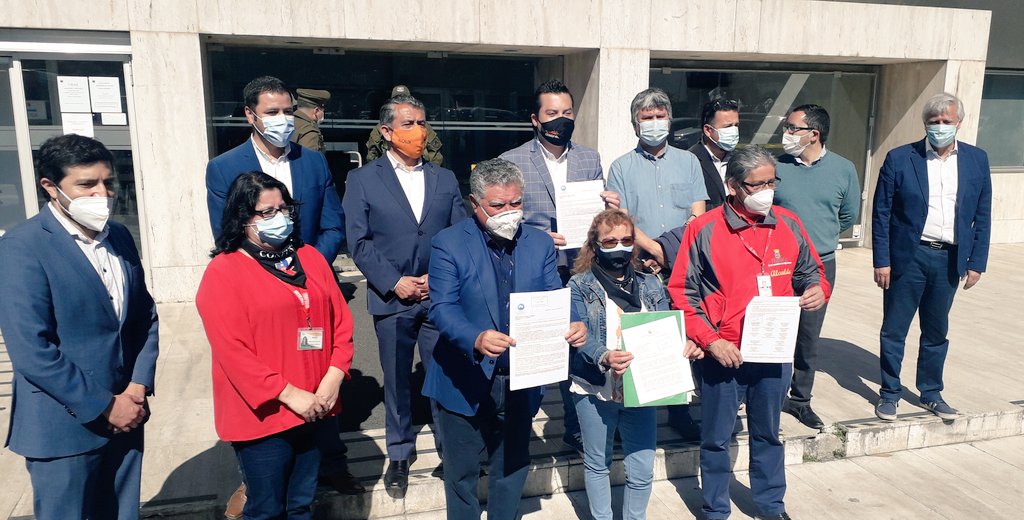 ChamorroCoronel's tweet photo. Apoyando a los dirigentes de la #CONFUSAM y #AFUSAM en entrega de carta Por el recorte del prosupuesto #2020 en él Gobierno Regional. https://t.co/u2sEsGf0wS