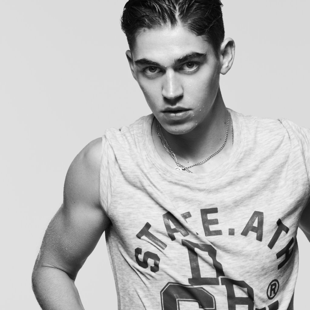 Celebrate in Style.
Happy Birthday Hero Fiennes Tiffin 