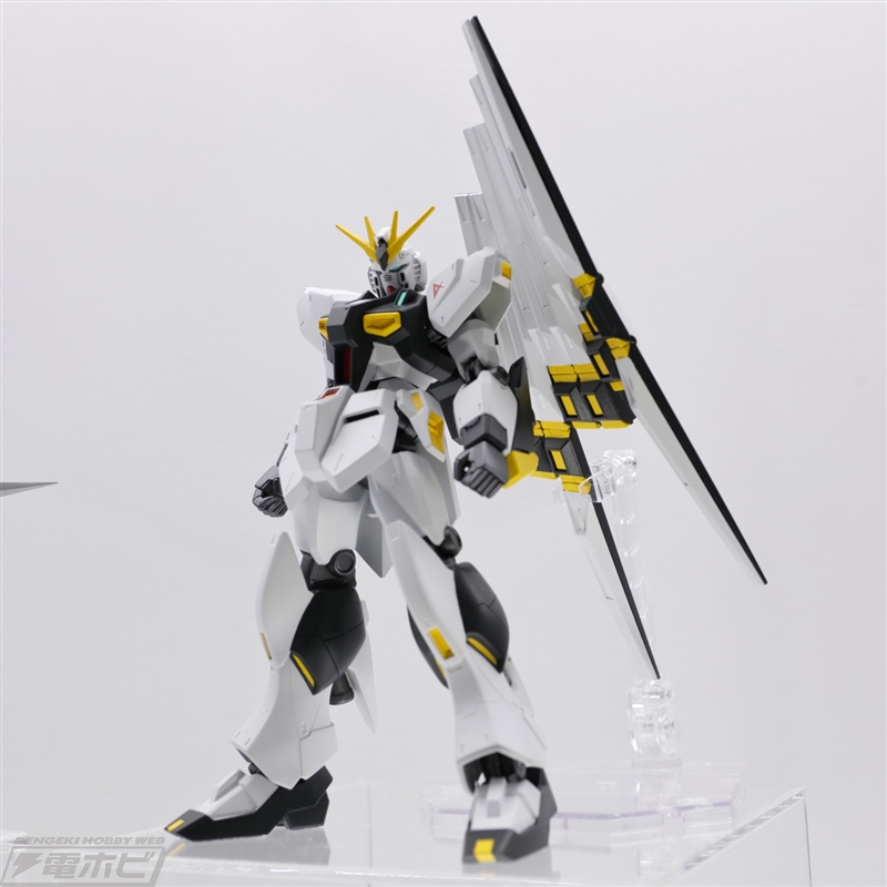 GUNDAM UNIVERSE（ガンダムユニバース）「RX-93 ν GUNDAM」「XXXG-01SR