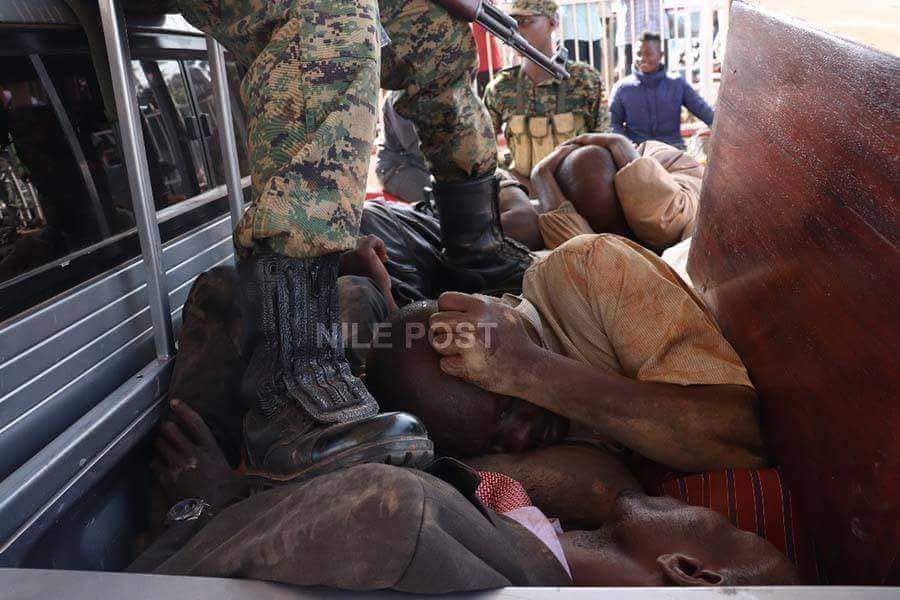 UgandaHuman's tweet photo. Pictures of #UPDFArmy stepping on civilizations in areas of #KampalaUganda, we call an end on such violations which disrespects humanity and lowers people's dignity.
Cc. @USAmbUganda @UKinUganda @EUinUG @amnesty @hrw @IntlCrimCourt @INTERPOL_HQ @UNHumanRights @UHRCUGANDA @UN https://t.co/mDErSVcYgD