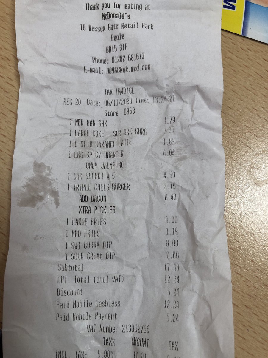 KatieSamuel's tweet image. Why is it that almost every time I got to @McDonaldsUK I have to make a complaint?!
Today’s order - Spicy 1/4lber without sauces - I end up with just Jalepeno’s! No cheese! Also, no dips for the Chicken Selects. #disappointing #missingitems #nocheese #nodips #mcdonalds #complaint