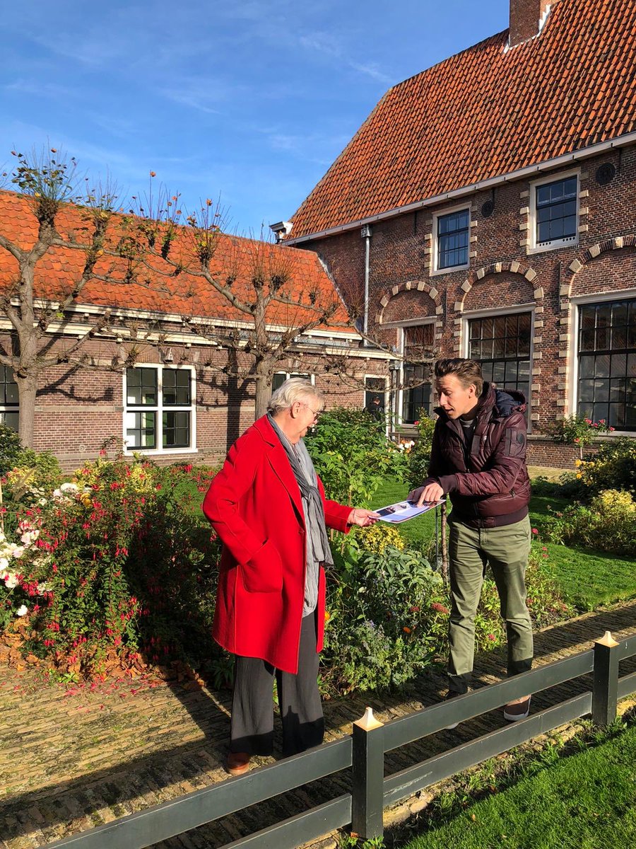 buddybold's tweet image. Senioren in Hoorn maken kennis met @buddybold. Een uniek platform om ouderen met jongeren te verbinden voor sociale interactie. #buddybold #hoorn #ouderen #senioren #jongeren #bijbaan #aandacht #sociaal #interactie