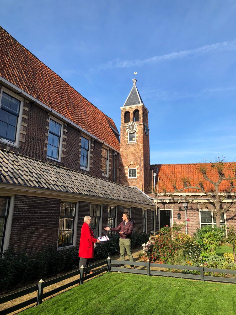 buddybold's tweet image. Senioren in Hoorn maken kennis met @buddybold. Een uniek platform om ouderen met jongeren te verbinden voor sociale interactie. #buddybold #hoorn #ouderen #senioren #jongeren #bijbaan #aandacht #sociaal #interactie