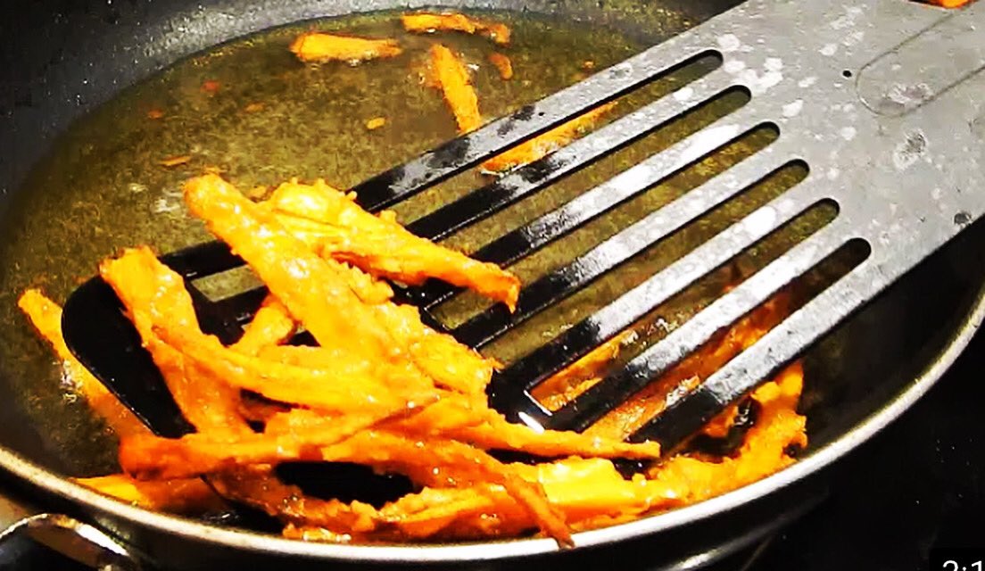 PattanathuS's tweet photo. https://t.co/GrV9mixP4n
#food
#cooking
#carrot
#chips
#snacks
#healthysnacks
#homemadefood
#eveningsnackrecipe
#quicksnackrecipe
#easysnacks https://t.co/yKRv1uHvkB