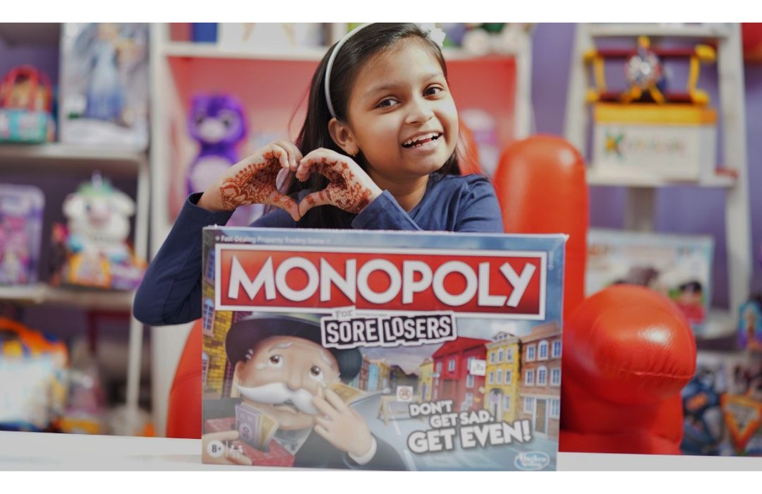 KyrascopeTV's tweet photo. This hilarious twist on the Monopoly game turns losing on its head and celebrates it instead
@HasbroGaming_in @HasbroIndia
#DiwaliWithHasbro ; #BringHomeTheFun ; #DiwaliGifting ; #BoardGames ; #FunAtHomeWithKids ; #GameNight ; #HouseParty
https://t.co/Tj9TuByg1q https://t.co/FliKPpStCE