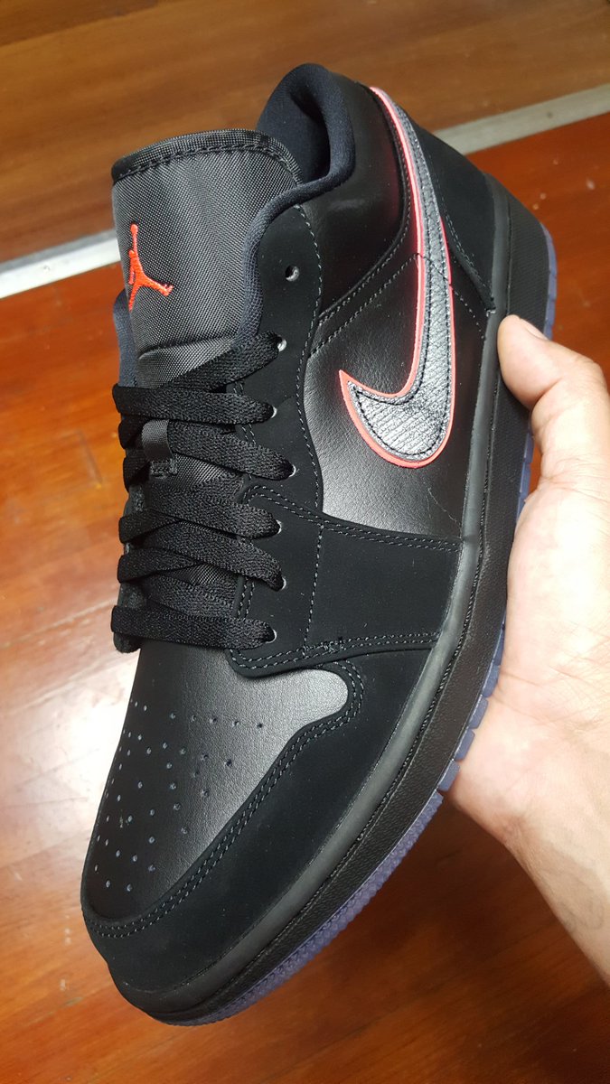 jordan 1 low se black red orbit