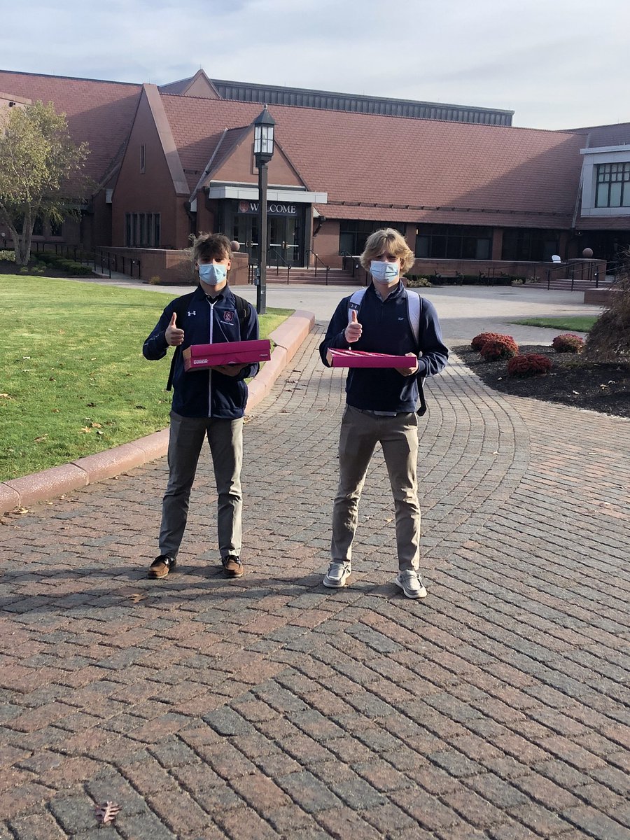 Dunkin 🍩 Day at AOF to support @HandsOnHartford and Toys For Tots.  Special Thanks to alumnus Scott Fanning and Avon legends Art Mehos and Kevin Driscoll and all boys who contributed.  #300dozen. #Brotherhood