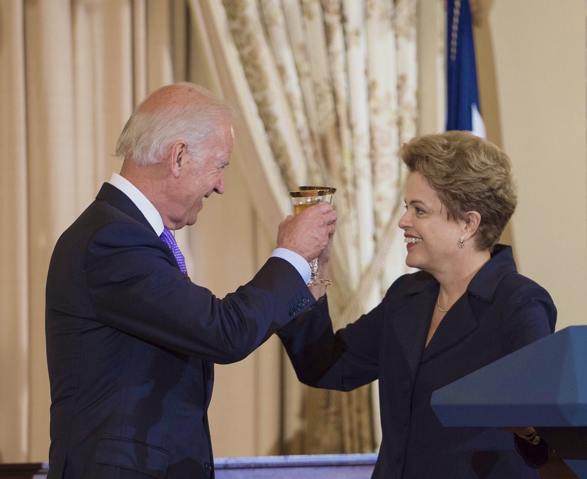 Parabéns ao querido <a href="/JoeBiden/">Joe Biden</a> pela vitória histórica sobre Donald Trump. Desejo um ótimo mandato como 46º Presidente dos Estados Unidos da América!

Congratulations to US President-Elected Joe Biden! God bless you, bro! 

Um beijo também para Kamala!
Xoxo Kamala!
