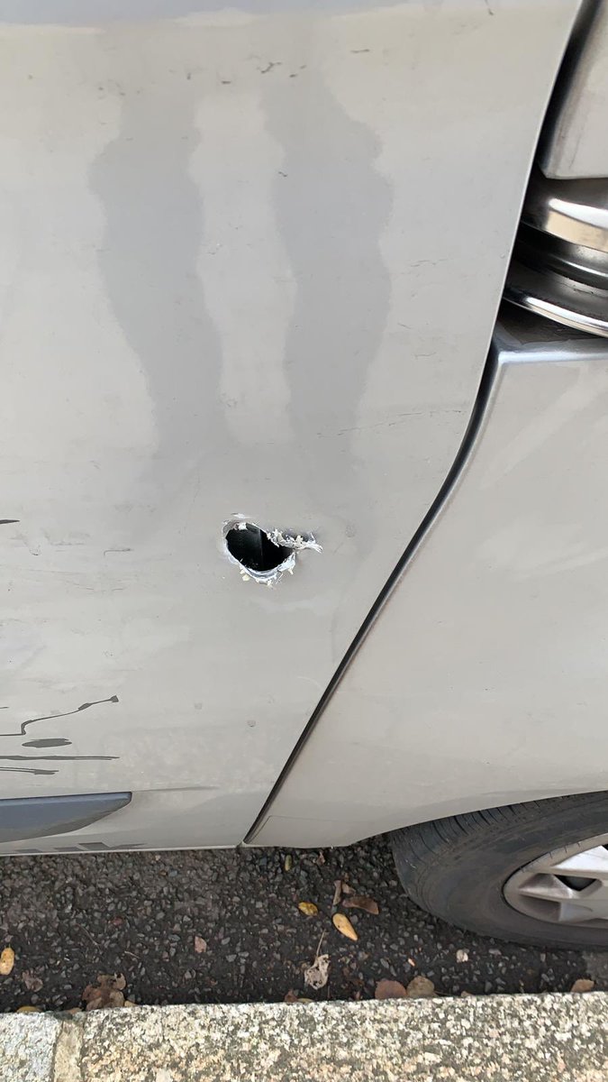 westminster_HP's tweet photo. Watch your vans fellow tradesmen lots of thieving little tow rags out there,2 new doors and a bunch of power tools to replace 😩😩 #Nw1 #islington 😡🤬👊 https://t.co/SODQTUobc6