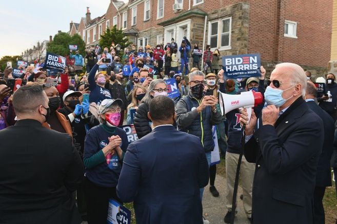 #ATENCIÓN Pensilvania ya es azul, Joe Biden toma la delantera en el estado más importante para Trump #Elecciones2020 #ElectionDay 
👉elespectador.com/noticias/el-mu…
