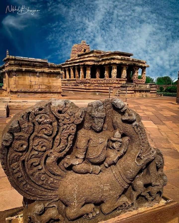 Glimpse of Chalukyan era  #Aihole,  #Karnataka was a primitive  #Chalukyas art centre Known as Cradle of Indian  #architecture houses around 120 small and big temples.6 -7th CE. Durga temple has an unique “apsidal” design & carvings dedicated to Vishnu, Shiva, Durga, Ganga & Yamuna