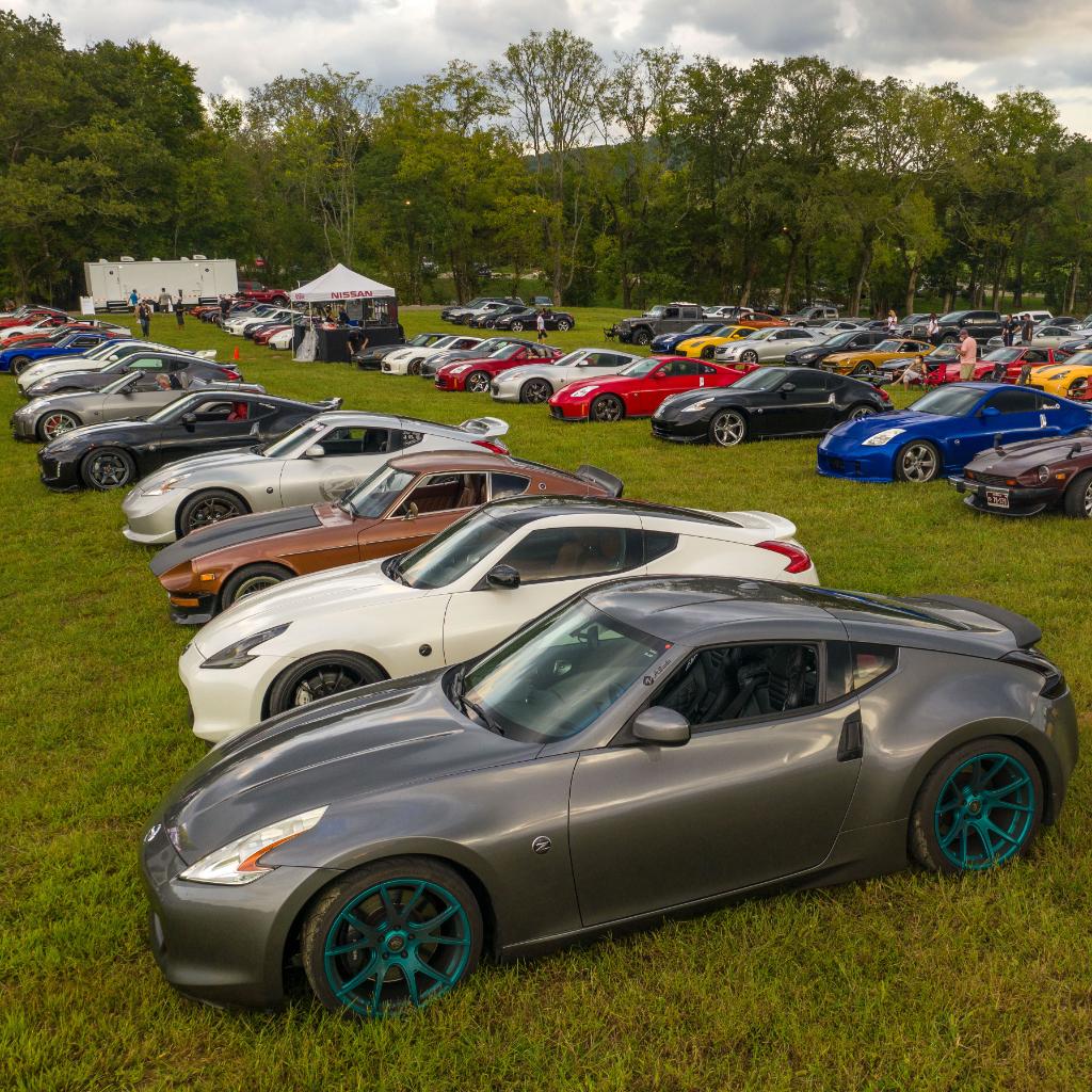 Nissan's tweet photo. This would be the perfect Friday night! Do you prefer to stay in or go out on a #Friday night? #Zcon #PowerofZ https://t.co/HQxLl1pyLu