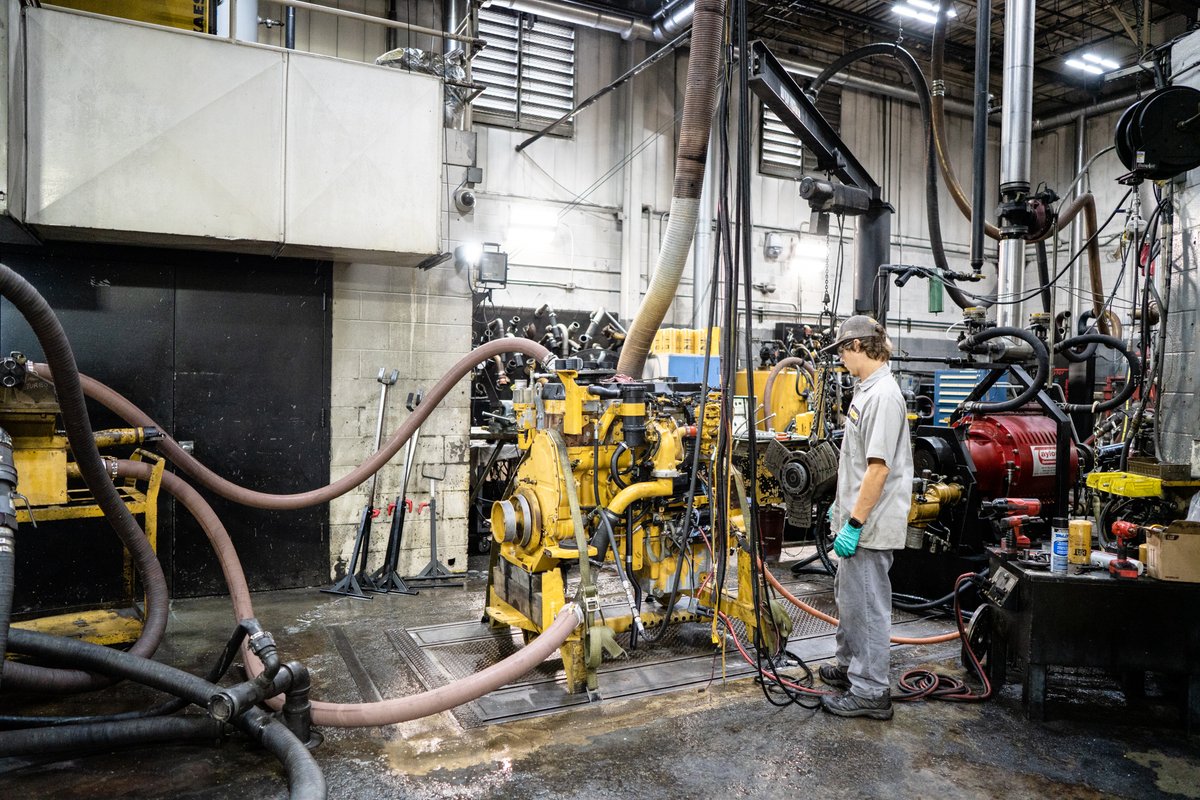CarterMachinery's tweet photo. Our trained technicians go through the most thorough processes. Here, you’ll see a rebuilt engine being tested on our dynamometer to assure rebuild quality, certify fuel consumption, confirm horsepower and output, and make adjustments during the initial break in. #CarterCat https://t.co/WomJm02QLs