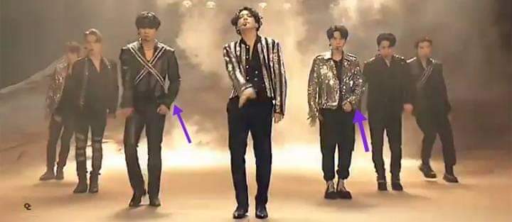 yoursvantaemin's tweet photo. I don't know if y'all noticed this too but in MOTS ON:E concert last month, when they did the intro for the concert, Taehyung positioned his hand like Yoongi so that Yoongi won't be look out of place since he couldn't move his hand due to the shoulder pain.#GetWellSoonSuga https://t.co/haueUmf7Xv