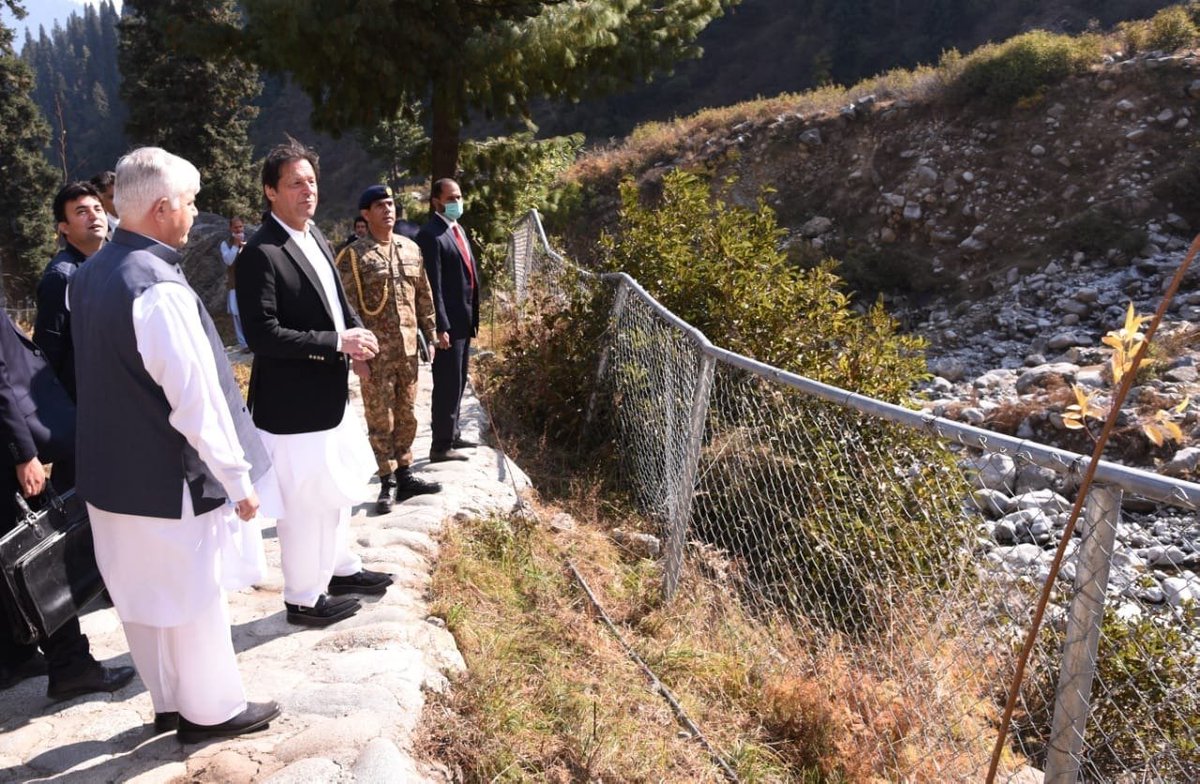 PakPMO's tweet photo. وزیر اعظم عمران خان کا سیاحتی مقام گبین جبہ، سوات کا دورہ
 
وزیر اعظم کو صوبائی حکومت خیبر پختونخوا کی طرف سے صوبے بھر میں سیاحت کے فروغ کیلئے اٹھائے گئے اقدامات بارے تفصیلی بریفنگ دی گئی https://t.co/oWZX4gHA1D