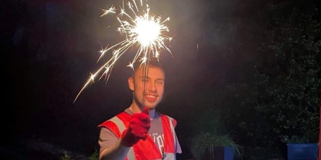Creative__Care's tweet photo. Lots of fun at Sternhill Paddock last night. Supported by our hardworking staff, the young people enjoyed a few sparklers on the back garden.
Thank you to Manager, Laura for completing the extra paperwork involved to ensure a safe evening.  🎆😀💥

https://t.co/0DHv7pGcnw. https://t.co/JxHHGdaASq