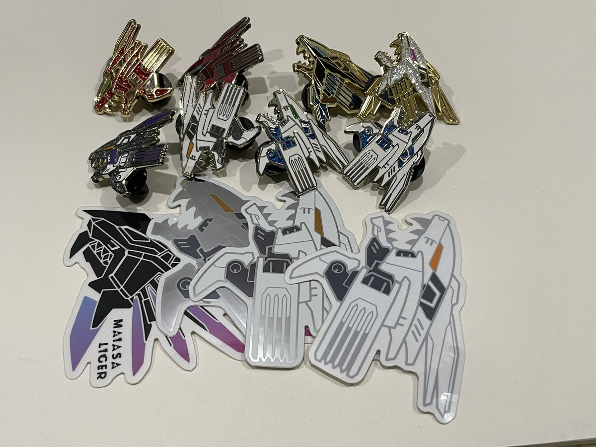 chenhan12344's tweet image. Thank you @MaiasaLiger, so excited to receive the pins and stickers. THEY ARE REALLY BEAUTIFUL! Nowhere else can I get them. #ライガーゼロ #ゾイド  #LigerZero #ZOIDS