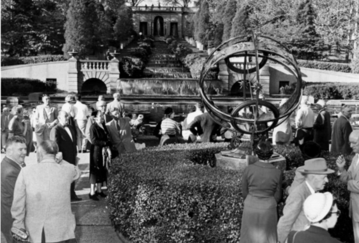 The lower park features a reflecting pool, plaza, wooded coves, and intimate gardens flanking the series of water basins. A massive retaining wall of exposed aggregate created by John J. Earley, encloses the park.  https://historicsites.dcpreservation.org/items/show/670&nbsp;  https://tclf.org/pioneer/john-joseph-earley