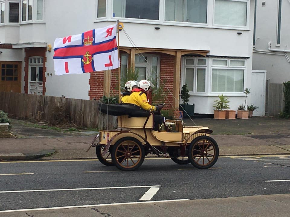 YourSouthend's tweet photo. Spotted in Southend! They were raising money for the Southend RNLI.

Photo by Jack Tomlin. https://t.co/x7h3FEmIdm