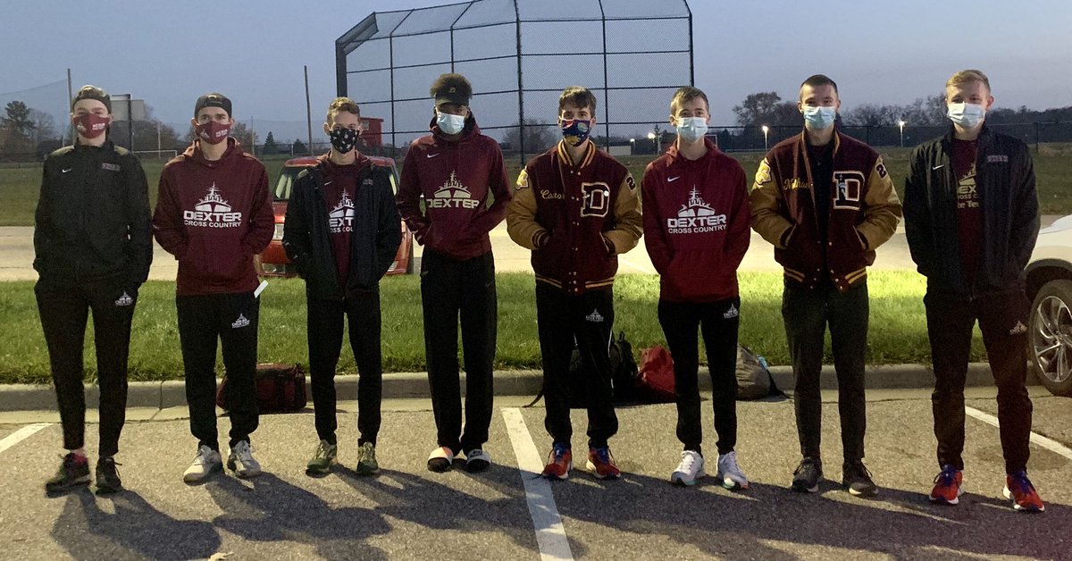 lisamelvinis's tweet photo. State cross country finals today! Good luck boys and Amanda!! @dhsdreads @TimmisChris @DreadStrong @Dexter_Squall #xcstates #nosleeptillbrooklyn #werunthistown https://t.co/gOzb8G5ykr