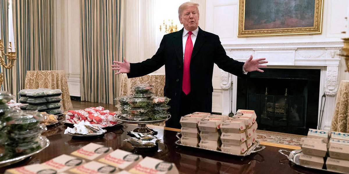 Silven75's tweet photo. "this is the last, guys. so enjoy, i made a mcdo drive, get some strength, we're going to get our guns in texas and going to deport him from Delaware to guantanamo" @realDonaldTrump
#ronaldtrump Donald trump https://t.co/1PlzrdJmRy