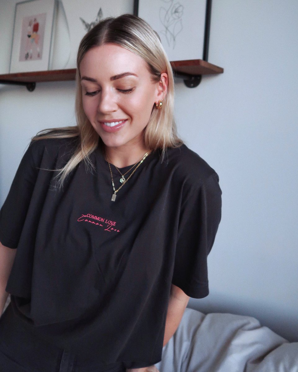 thiscommonlove's tweet photo. new goods coming sunday nov 8th @ 1p.m EST! ✨ https://t.co/EpeT3fd4uW