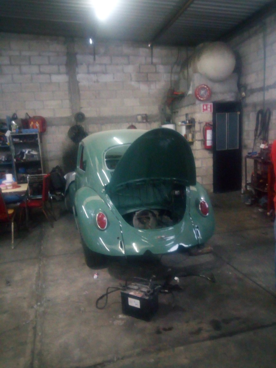 rahely78's tweet photo. Como cuando vas a arreglar algo a tu nave y encuentras felicidad!!! @Volkswagen_MX @ChilakilesG @VochomaniaMx @volksfedecol @isendugotohell @vw_old https://t.co/DdYwA1CTAQ