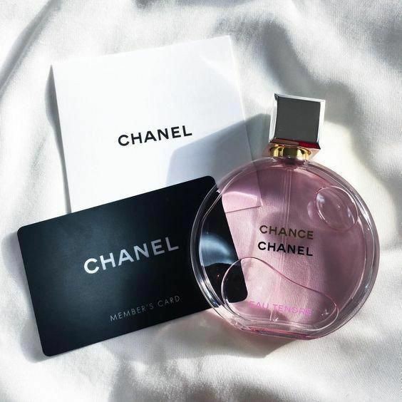 KathrynsScGifts's tweet photo. "Designer Fragrances Are Coming: Samples Ebay Auctions and Perfume Giveaways"

I heard you, ladies. You want more of #designerfragrances in our #ebaystore and #offlineselling bundles. What happens now? Sample auctions and giveaways will continue. Stay tuned! #LinkInBio https://t.co/YNNu1VsMNM